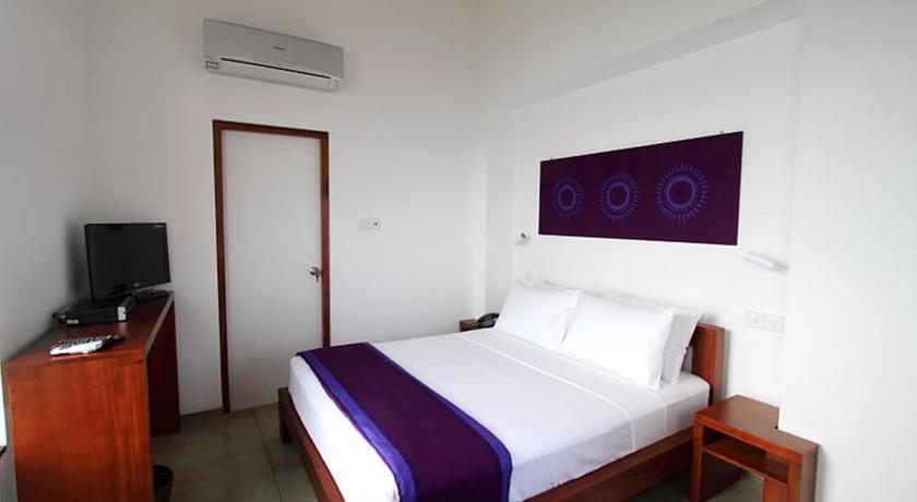 The Ocean Front By The Serendipity Collection Colombo Exterior foto