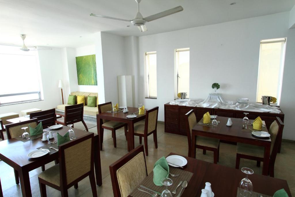 The Ocean Front By The Serendipity Collection Colombo Exterior foto