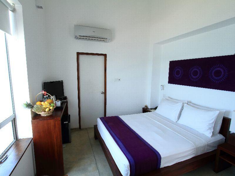 The Ocean Front By The Serendipity Collection Colombo Exterior foto